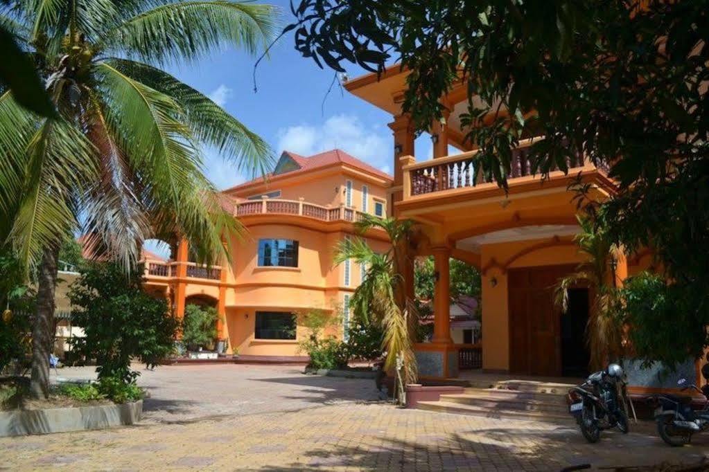 V&A Villa Siem Reap Exterior photo