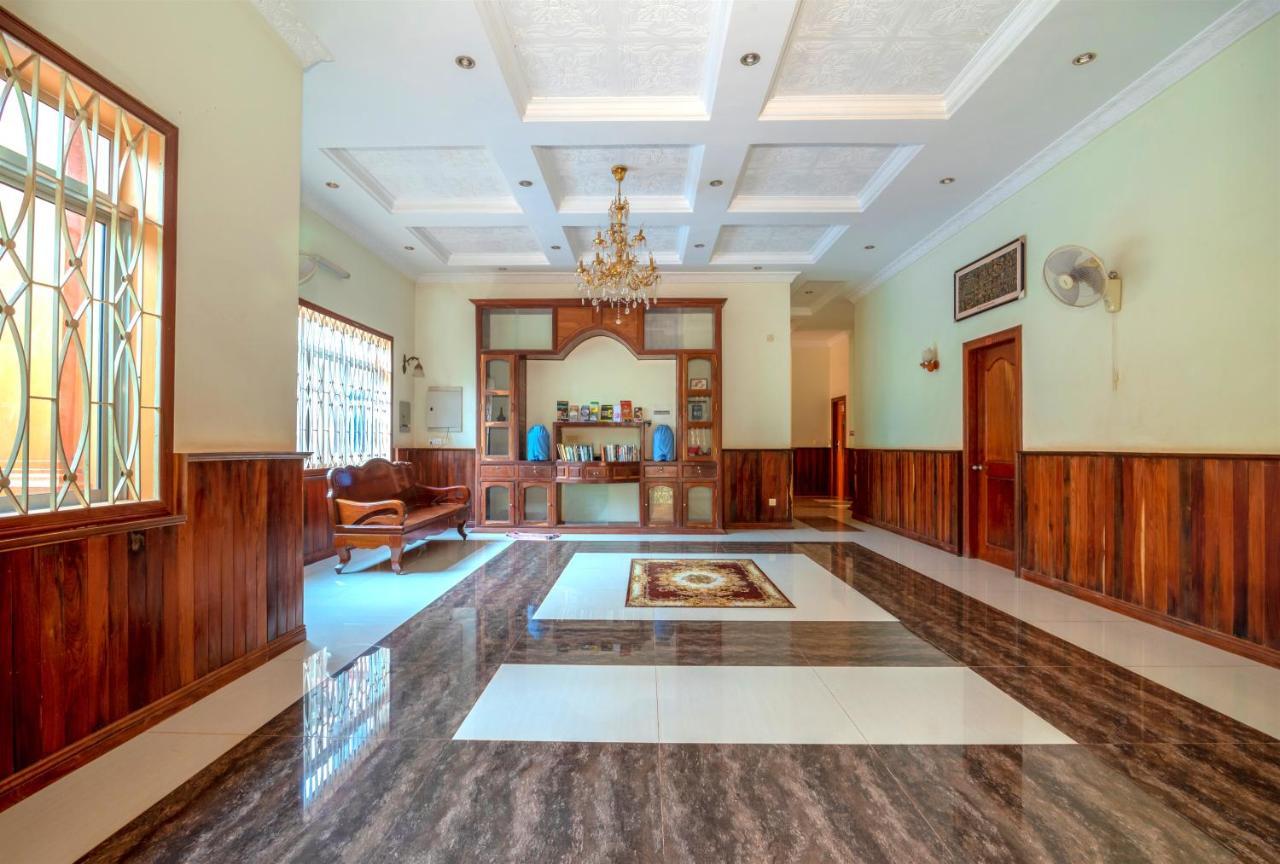 V&A Villa Siem Reap Exterior photo